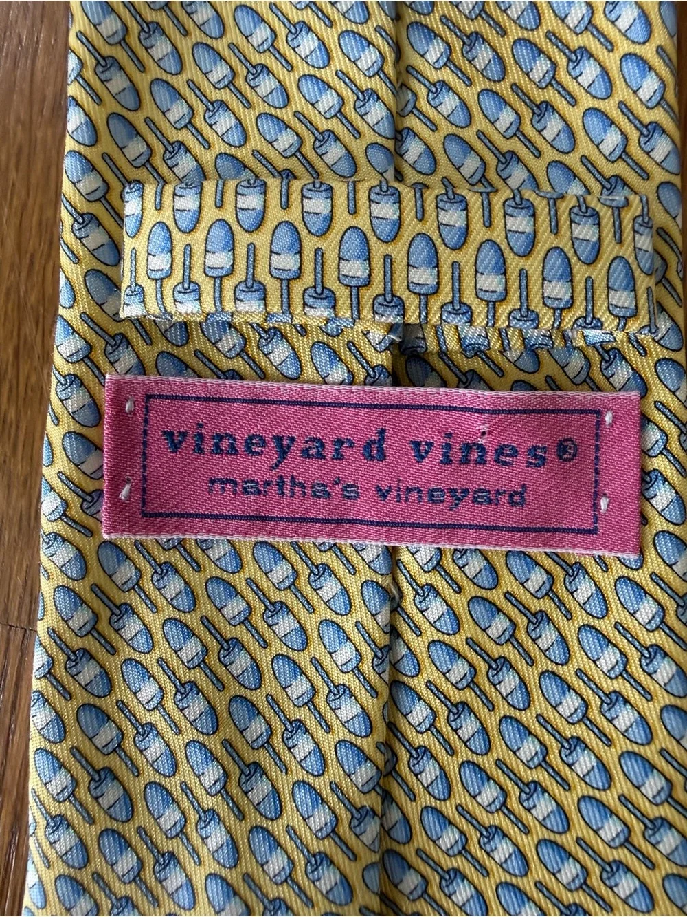 Vineyard Vines Lobster Buoys Tie Mens NWT Yellow Blue Silk Nautical Made USA